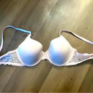 NWOT Gap Body Favorite T-shirt Bra with Lace, size 36C. Pale pink / shell pink.